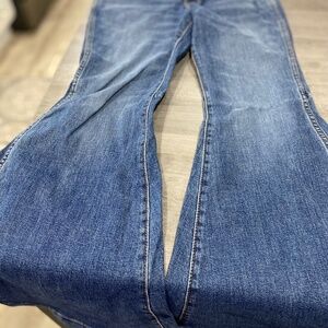 Wrangler retro jeans   Huge flare on bottom  size 28